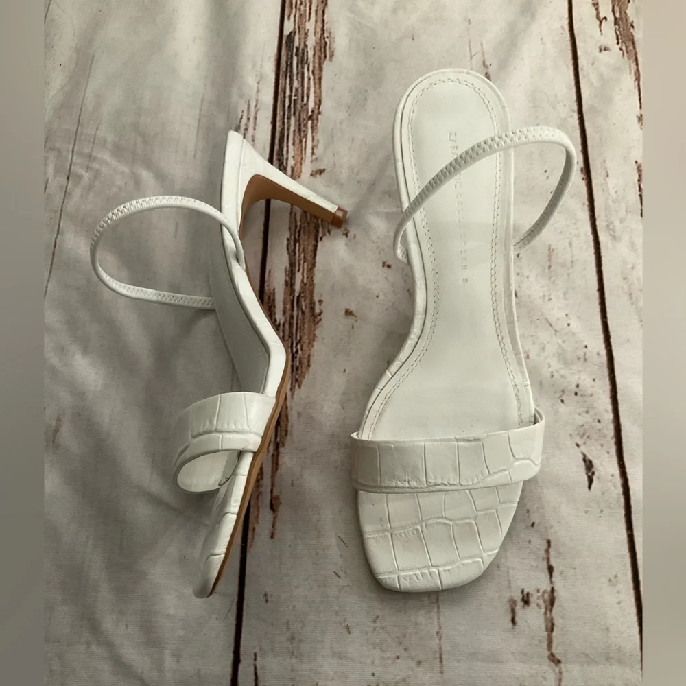 ZARA ALLIGATOR‎ EMBOSSED WHITE STRAPPY HEELED SANDALS - Picture 9 of 9